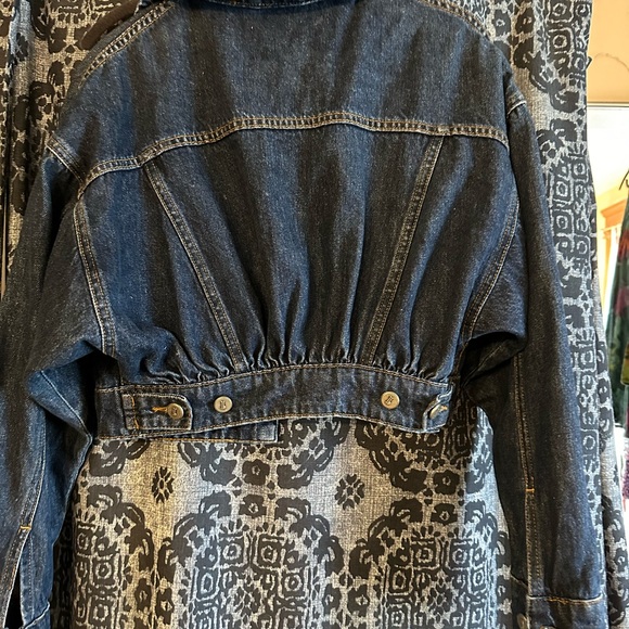 Like New Pilcrow and the letterpress extra small cropped jean jacket - Picture 8 of 8